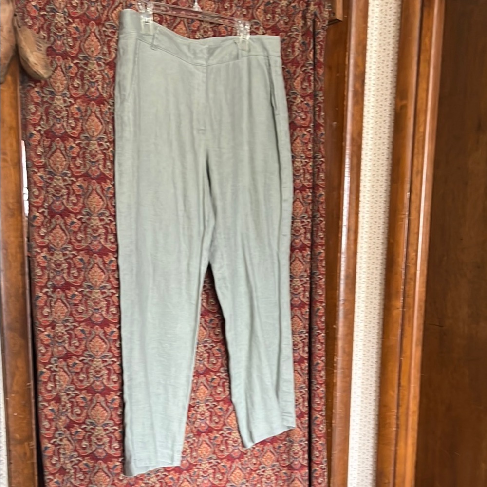 Calvin Klein WM 16 100% Linen pants 
Excellent Side and Back Pockets Lagenlook